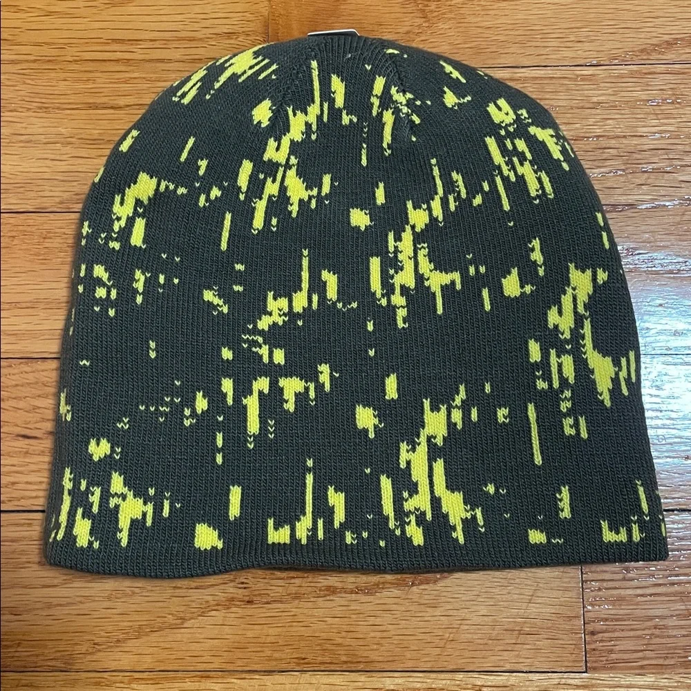 NWT Spyder Kids Warp Reversible Beanie Hat